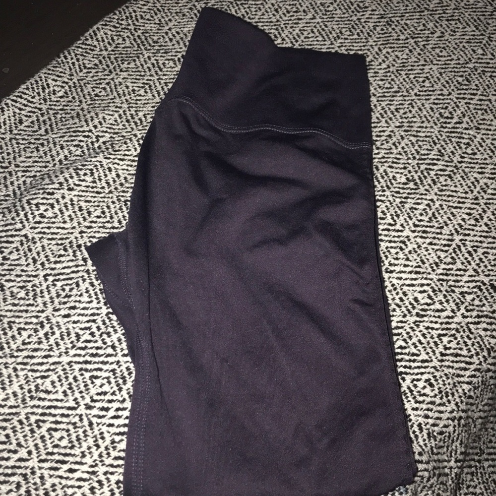 Purple leggings size medium. Forever21 brand.